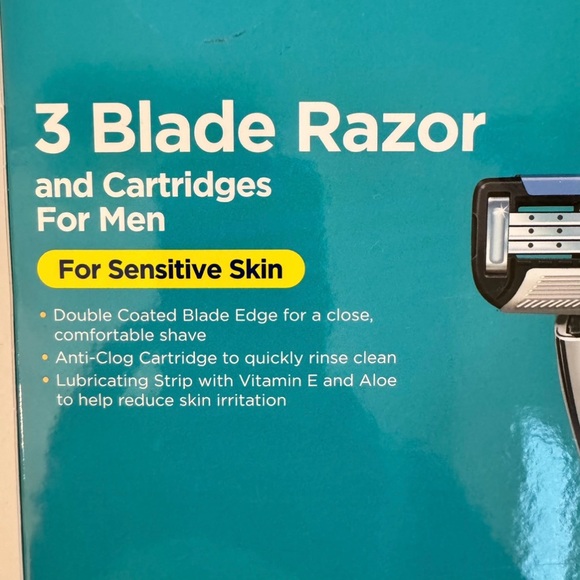 NIB, Equate 3-Blade Razor & 20-Pk Cartridges + 10 Extras - Picture 5 of 8